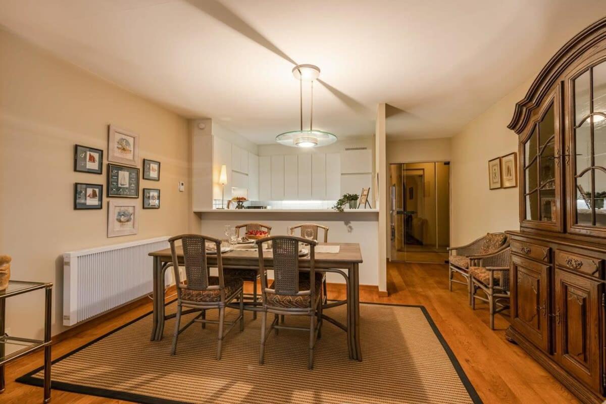 Huswell - Authentic Apartment With Terraces And Parking Knokke-Heist Esterno foto