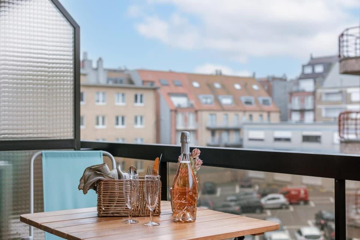 Huswell - Authentic Apartment With Terraces And Parking Knokke-Heist Esterno foto