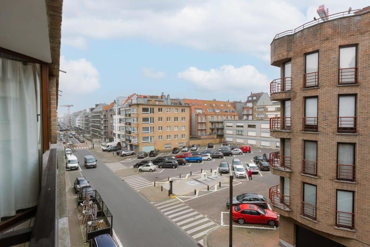 Huswell - Authentic Apartment With Terraces And Parking Knokke-Heist Esterno foto